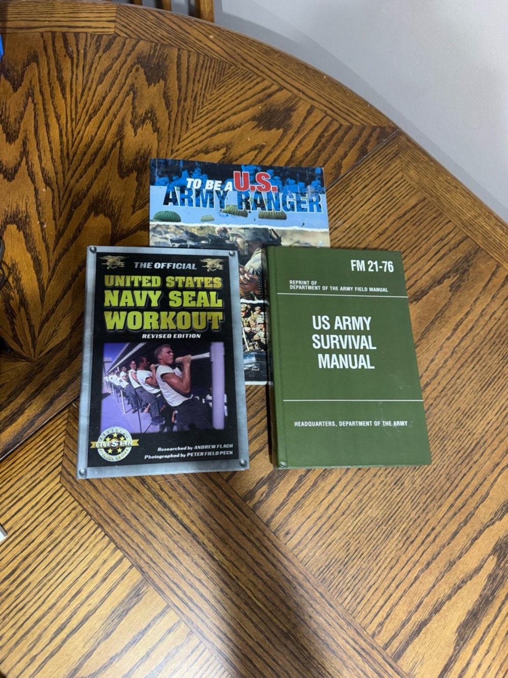 Military books 📚 US Army Survival Manual, US Army Ranger & US Navy SEAL Workout